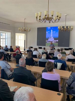 FmKp-946-So-lief-der-Lauschangriff-gen-Osten-003